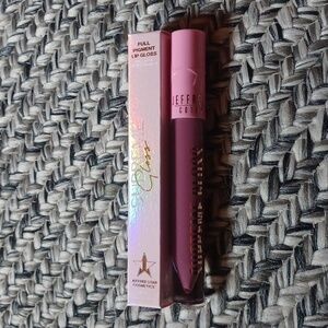 JeffreeStar “Improper” supreme gloss